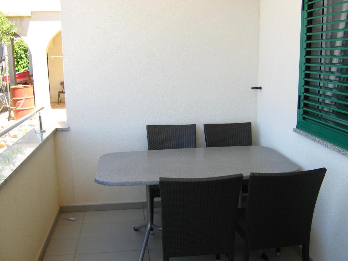 Villa Luce Apartment House 카를로바크 외부 사진