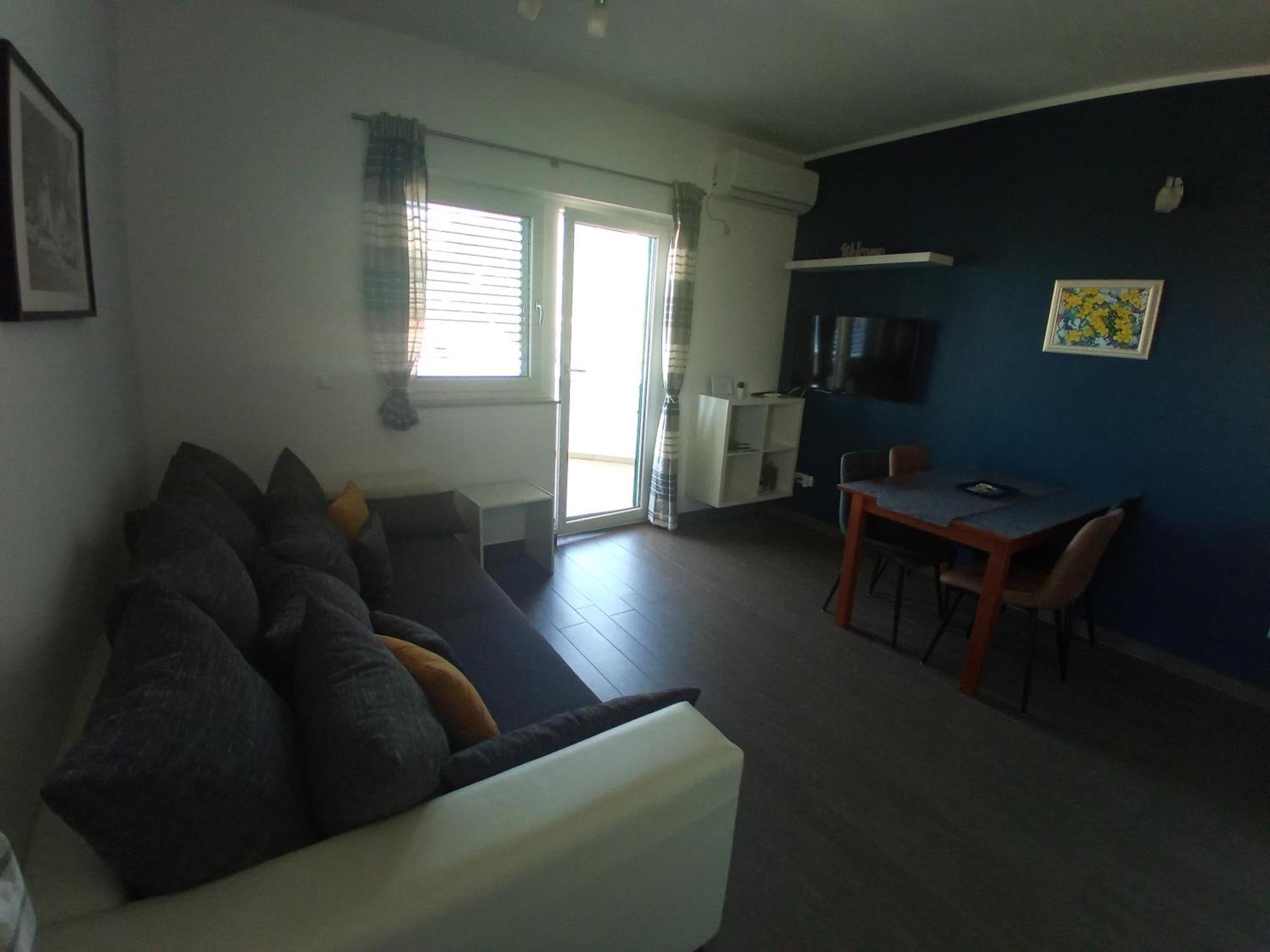 Villa Luce Apartment House 카를로바크 외부 사진