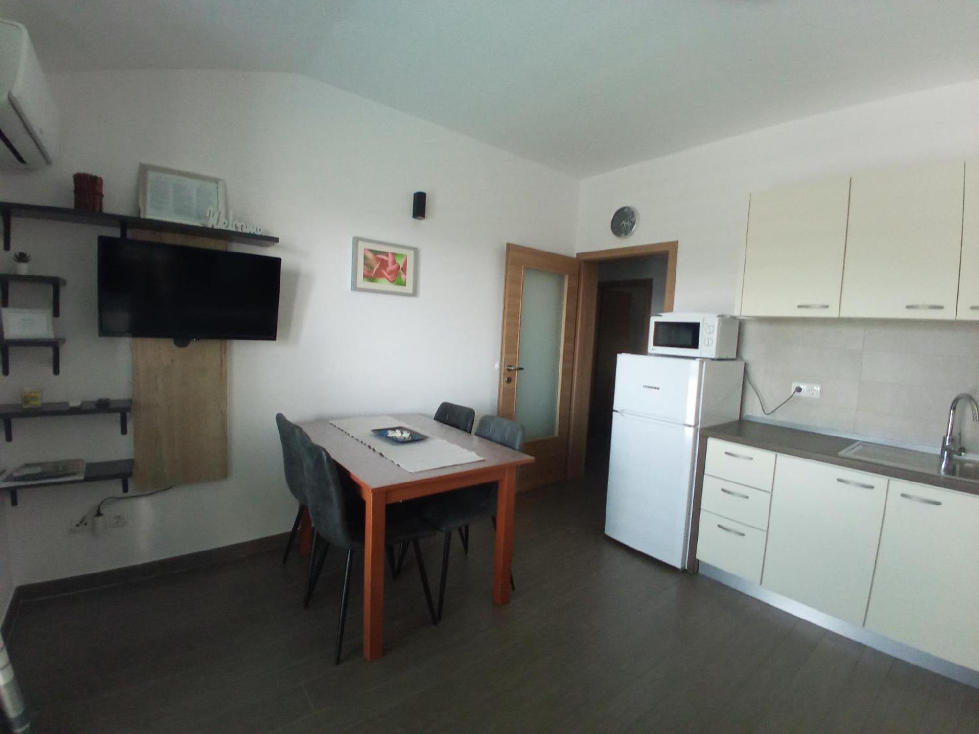 Villa Luce Apartment House 카를로바크 외부 사진