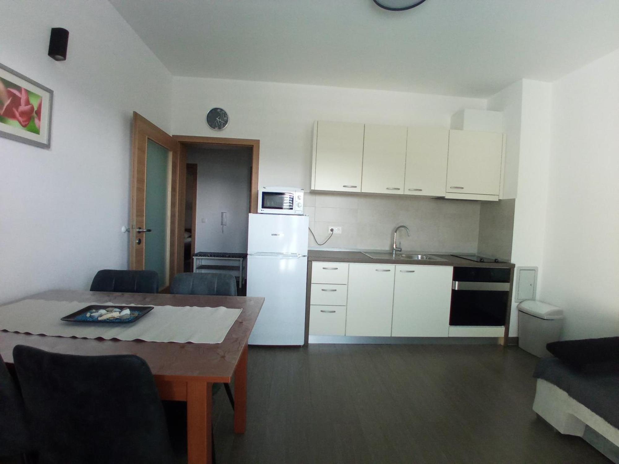Villa Luce Apartment House 카를로바크 외부 사진