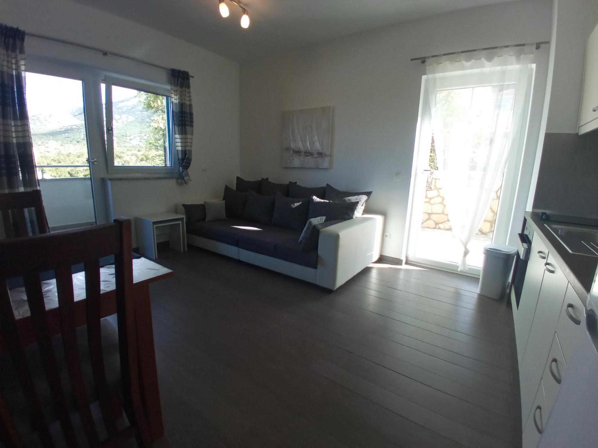 Villa Luce Apartment House 카를로바크 외부 사진