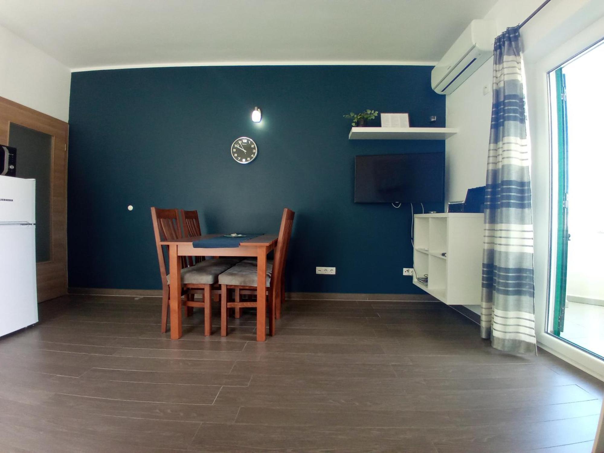 Villa Luce Apartment House 카를로바크 외부 사진