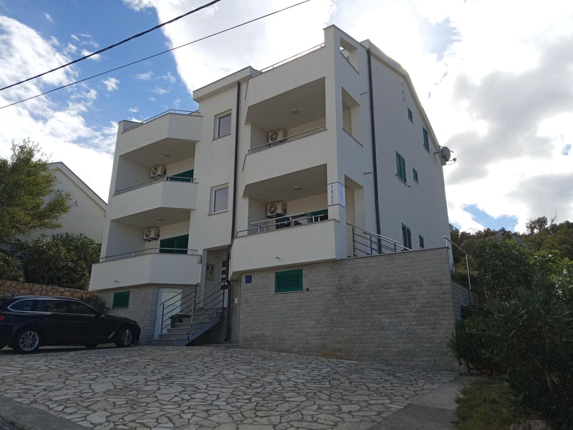 Villa Luce Apartment House 카를로바크 외부 사진