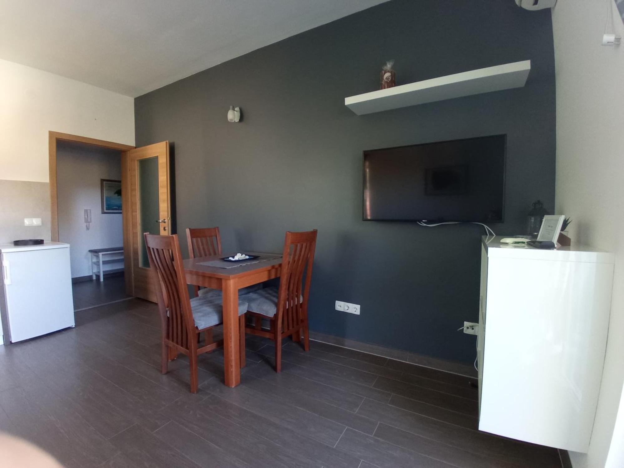 Villa Luce Apartment House 카를로바크 외부 사진