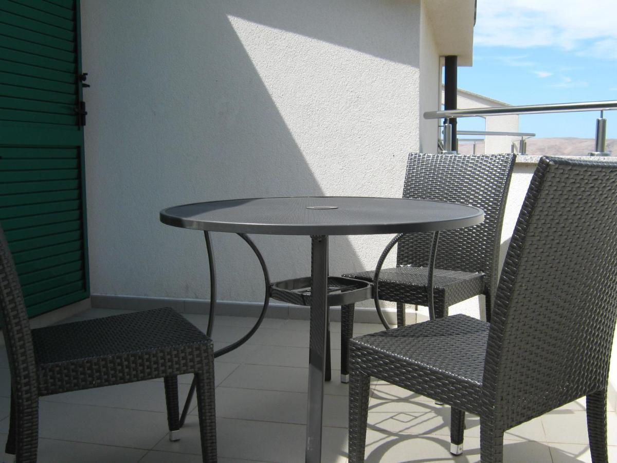 Villa Luce Apartment House 카를로바크 외부 사진